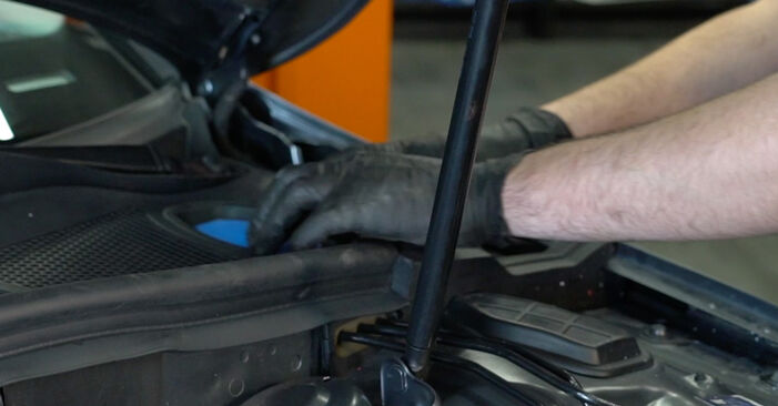 Come cambiare Kit ammortizzatori anteriori e posteriori su AUDI A5 Sportback (8TA) 2012 - suggerimenti e consigli