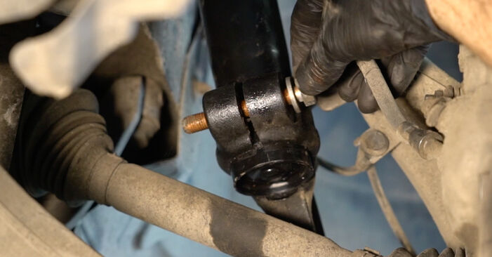 Changing Shock Absorber on AUDI Q5 (8RB) SQ5 3.0 TDI quattro 2011 by yourself
