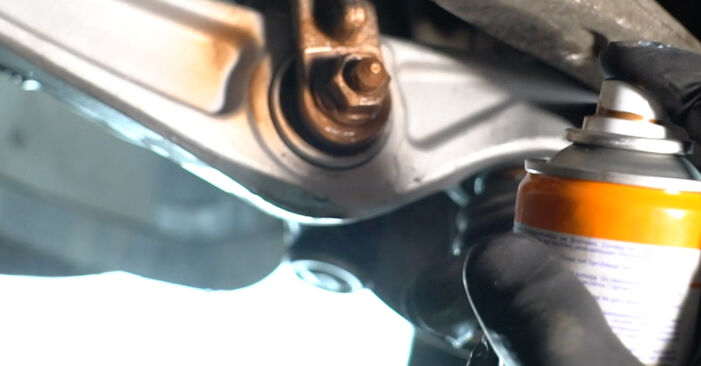 Wie schmierig ist es, selber zu reparieren: Querlenker beim Audi A5 B8 Cabrio 1.8 TFSI 2015 wechseln – Downloaden Sie sich Bildanleitungen