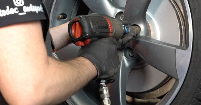 Replacing Control Arm on Audi A4 B8 Avant 2008 2.0 TDI by yourself