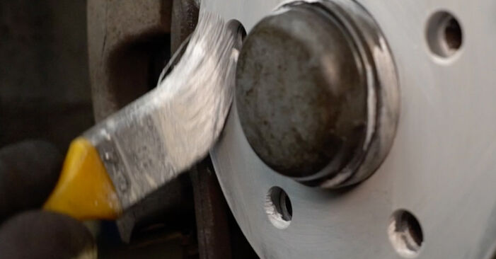 Wie schmierig ist es, selber zu reparieren: Verschleißanzeige Bremsbeläge beim Mercedes C216 CL 63 AMG 5.5 (216.374) 2012 wechseln – Downloaden Sie sich Bildanleitungen