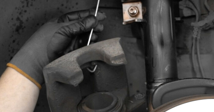 Verschleißanzeige Bremsbeläge beim MERCEDES-BENZ SL 400 (231.466) 2019 selber erneuern - DIY-Manual