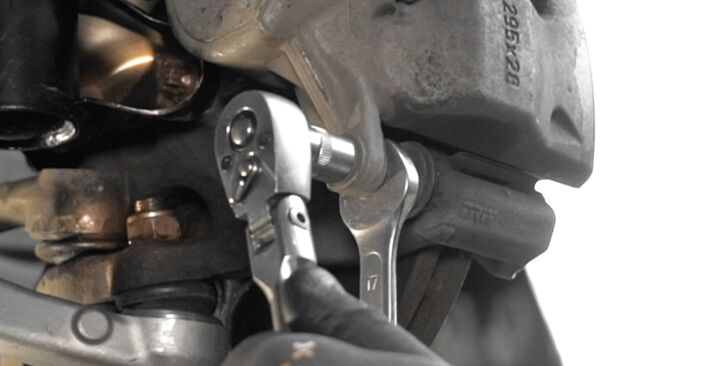 Wie man Verschleißanzeige Bremsbeläge beim MERCEDES-BENZ E-Klasse Coupe (C207) 2014 austauscht – Downloaden Sie sich PDF-Anleitungen und Video-Tutorials