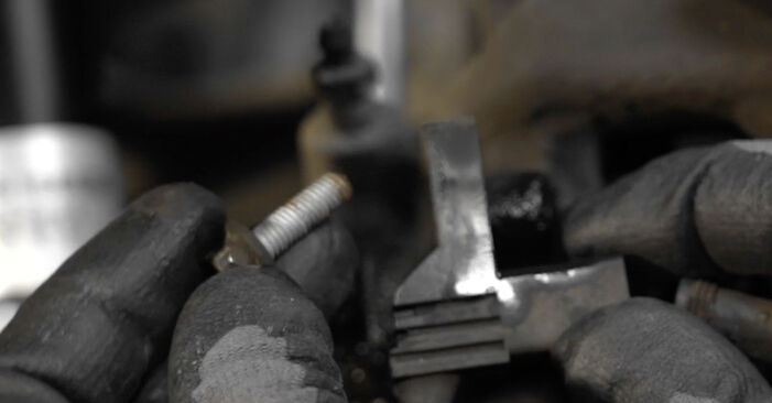 Wie kompliziert ist es, selbst zu reparieren: Verschleißanzeige Bremsbeläge am Mercedes GLS X166 320 4-matic (166.862) 2016 ersetzen – Laden Sie sich illustrierte Wegleitungen herunter