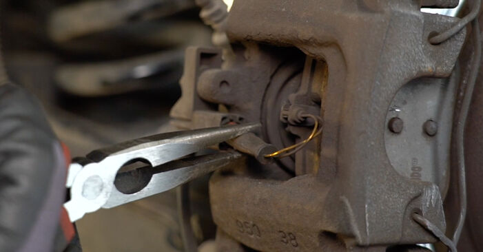 Changing Brake Pad Wear Sensor on MERCEDES-BENZ E-Class Convertible (A207) E 200 CGI 1.8 (207.448) 2013 by yourself