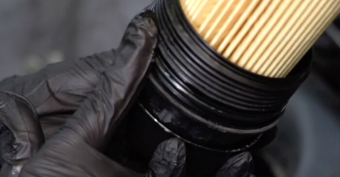 Mercedes Sprinter 909 411 CDI 2.2 (909.843) 2015 Ölfilter wechseln: Gratis Reparaturanleitungen