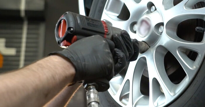 Wie schmierig ist es, selber zu reparieren: Stoßdämpfer beim Fiat Punto Evo 1.6 D Multijet 2014 wechseln – Downloaden Sie sich Bildanleitungen