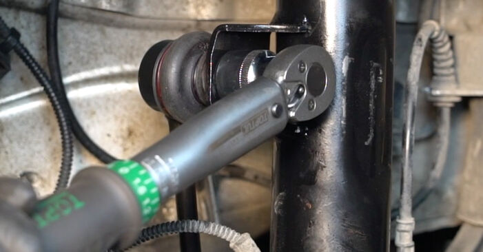 Fiat Punto Evo 1.4 (199AXB1A) 2010 Stoßdämpfer wechseln: Gratis Reparaturanleitungen