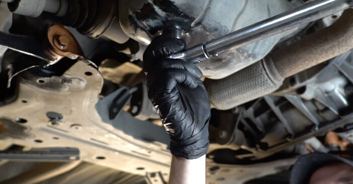 FORD MONDEO 1.6 TDCi Oil Filter replacement: online guides and video tutorials
