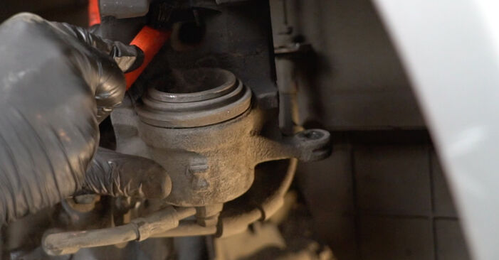 Ford B-Max JK 1.6 TDCi 2014 Bremsscheiben austauschen: Unentgeltliche Reparatur-Tutorials