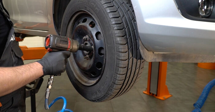 Ford Transit Courier Kastenwagen 1.0 EcoBoost 2016 Bremsscheiben wechseln: Kostenfreie Reparaturwegleitungen