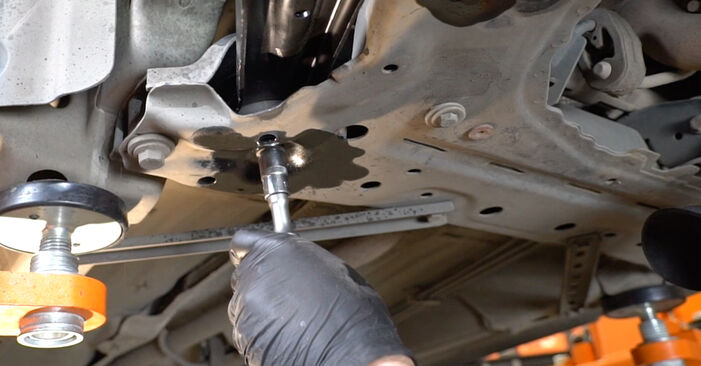Ford Fiesta Mk6 Kastenwagen 1.0 2015 Querlenker wechseln: wie schwer ist es, selbst zu reparieren - Downloaden Sie sich illustrierte Anleitungen