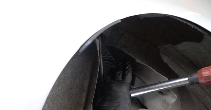 Anleitung: FORD Fiesta Mk6 Kastenwagen Scheibenwischer hinten wechseln -  Anleitung und Video Tutorial