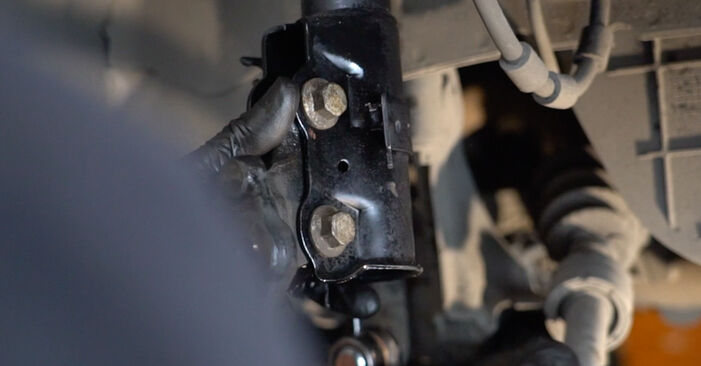 Priporočila korakov za DIY zamenjavo Ford B-Max JK 2012 1.4 LPG Kolesni lezaj
