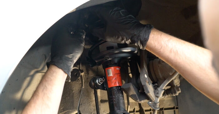 Trinn-for-trinn anbefalinger for hvordan du kan bytte Ford B-Max JK 2012 1.4 LPG Hjullager selv
