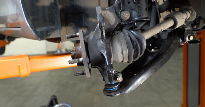Trinn-for-trinn anbefalinger for hvordan du kan bytte Ford Ecosport mk2 2024 1.0 EcoBoost (SFJL) Hjullager selv