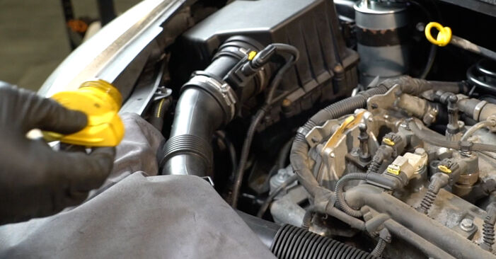 Jak zdjąć i wymienić Filtr olejowy Opel Astra L48 1.4 (L48) 2013 - łatwe w użyciu instrukcje online