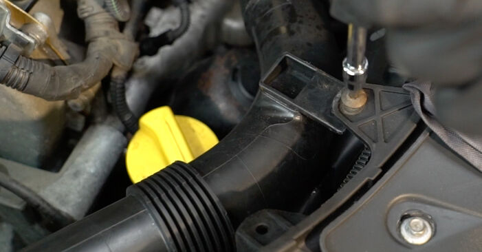 How to change Glow Plugs on Opel Combo C 2001 - free PDF and video manuals