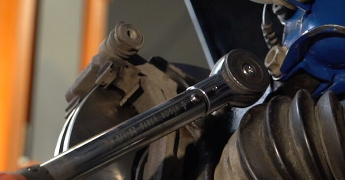 Wie kompliziert ist es, selbst zu reparieren: Bremsscheiben am Opel Corsa D Van 1.2 (L08) 2012 ersetzen – Laden Sie sich illustrierte Wegleitungen herunter
