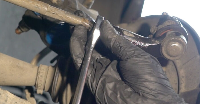 Wie problematisch ist es, selber zu reparieren: Spurstangenkopf beim Seat Ibiza 6J 1.2 TSI 2014 auswechseln – Downloaden Sie sich bebilderte Tutorials