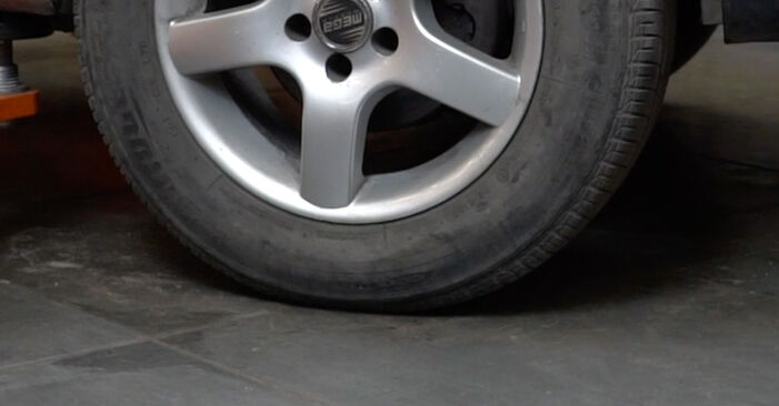 Trocar Tirante da Barra Estabilizadora no SEAT Ibiza IV ST (6J8, 6P8) 1.2 TSI 2013 por conta própria