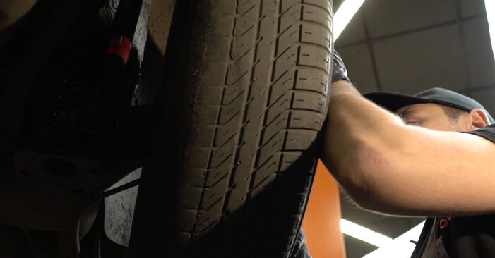 2015 Seat Ibiza IV Sportcoupe 1.6 TDI Łożysko koła instrukcja wymiany krok po kroku