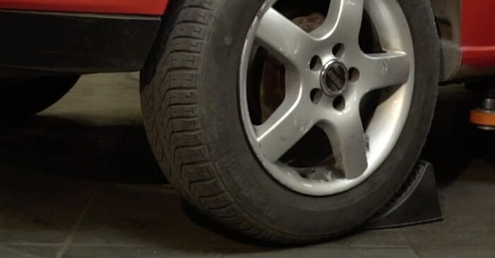 SEAT Ibiza IV Sportcoupe (6J, 6P) 1.6 Łożysko zestaw naprawczy piasty wymiana: przewodniki online i samouczki wideo
