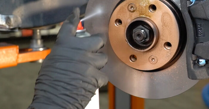Bremsbeläge RENAULT DUSTER 1.5 dCi 4x4 (HSMC) 2013 wechseln: Kostenlose Reparaturhandbücher