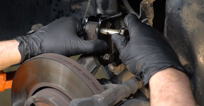 Wie schmierig ist es, selber zu reparieren: Stoßdämpfer beim Renault Clio 3 Grandtour 1.2 16V 2014 wechseln – Downloaden Sie sich Bildanleitungen