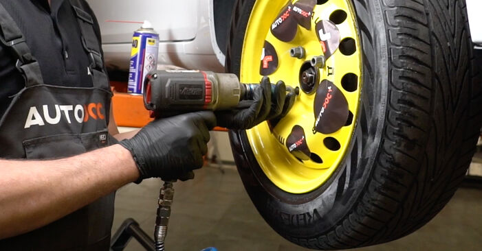 RENAULT CLIO 1.5 dCi (SR1H) Shock Absorber replacement: online guides and video tutorials