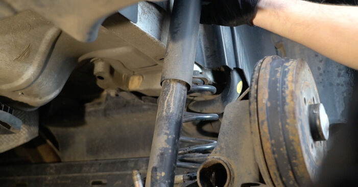 Replacing Shock Absorber on Renault Clio 3 Van 2015 1.5 dCi by yourself
