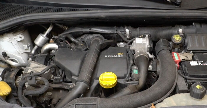 Substituição de Renault Clio 2 SB 1.9 D 2000 Bomba de Água + Kit de Distribuição: manuais gratuitos de oficina