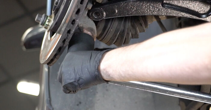 Wie schmierig ist es, selber zu reparieren: Traggelenk beim Peugeot Partner K9 1.6 2014 wechseln – Downloaden Sie sich Bildanleitungen