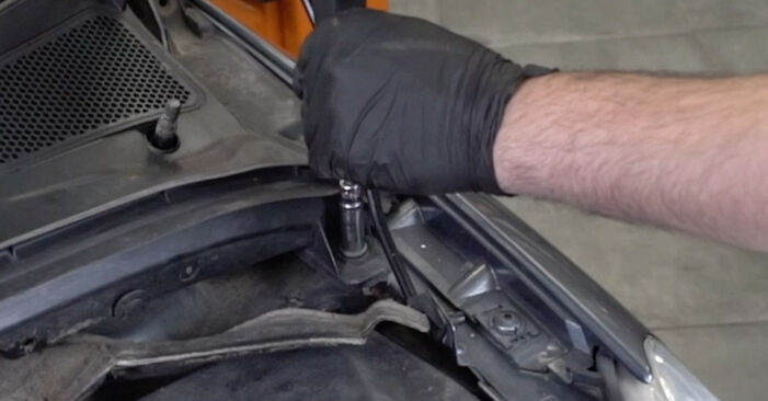 Wie problematisch ist es, selber zu reparieren: Stoßdämpfer beim Peugeot 307 Kombi 2.0 2008 auswechseln – Downloaden Sie sich bebilderte Tutorials