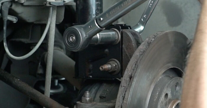 Schimbare Rulment roata la Peugeot 307 Sedan 2011 2.0 HDi de unul singur