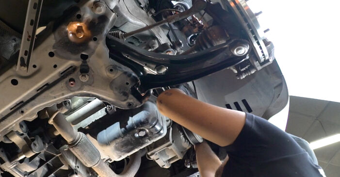 Wie kompliziert ist es, selbst zu reparieren: Wasserpumpe + Zahnriemensatz am Ford Mondeo Mk5 Kombi 1.5 TDCi 2020 ersetzen – Laden Sie sich illustrierte Wegleitungen herunter