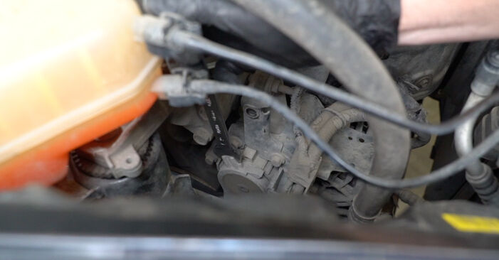 Mudar Bomba de Água + Kit de Distribuição no Ford S-Max WA6 2014 não será um problema se você seguir este guia ilustrado passo a passo