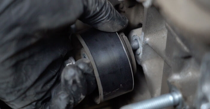Wie schmierig ist es, selber zu reparieren: Wasserpumpe + Zahnriemensatz beim Ford Mondeo Mk4 Turnier 2.0 TDCi 2013 wechseln – Downloaden Sie sich Bildanleitungen