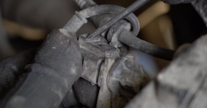 Wie schmierig ist es, selber zu reparieren: Radlager beim Audi A8 D3 6.0 W12 quattro 2008 wechseln – Downloaden Sie sich Bildanleitungen
