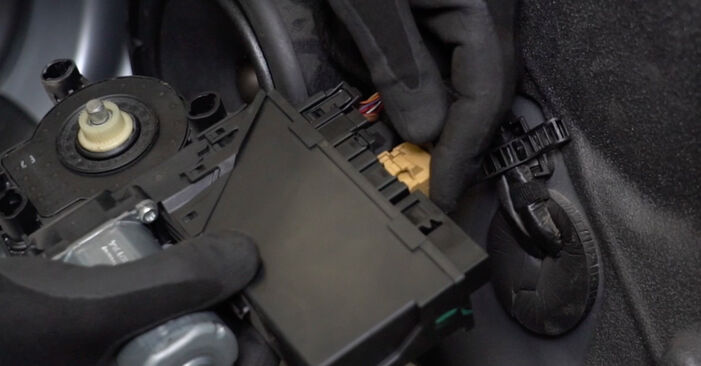 Patstāvīga Audi A4 B6 Avant 2003 1.9 TDI Stiklu pacelšanas mehānisms nomaiņa
