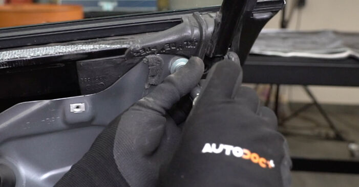 Wie man Fensterheber am AUDI A4 Limousine (8K2, B8) 2010 ersetzt - Hinweise und Ratschläge