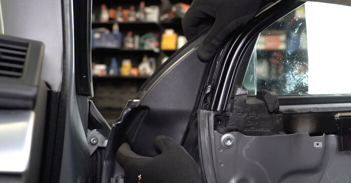 Tee se itse -vaihto: AUDI A4 Sedan (8K2, B8) 2.7 TDI 2012 -auton Lasinnostin - online-opas