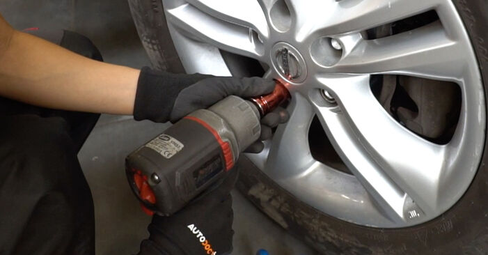 Wie man Koppelstange beim Nissan Murano Z51 2007 wechselt - Gratis PDF- und Video-Tutorials