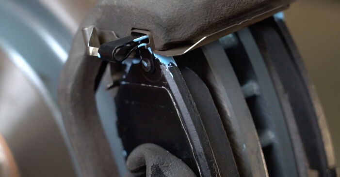 2014 Tiida C12 Hatchback wymiana Tarcza hamulcowa: darmowe instrukcje warsztatowe