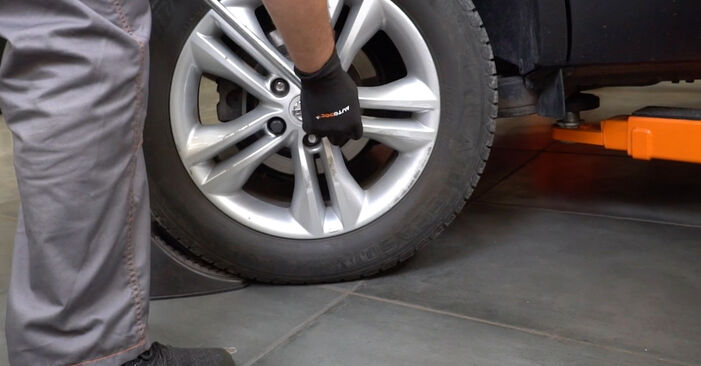 Как се сменя Носач На Кола на Nissan X-Trail T32 2013 - безплатни PDF и видео уроци