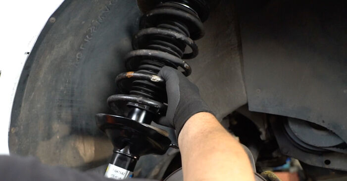 Replacing Strut Mount on VW Polo Classic 6kv 2005 1.4 by yourself
