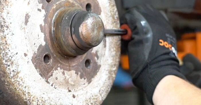 How to remove VW 411/412 1.7 1973 Wheel Bearing - online easy-to-follow instructions
