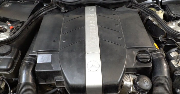 Patstāvīga Mercedes W220 2000 S 320 CDI 3.2 (220.026, 220.126) Eļļas filtrs nomaiņa