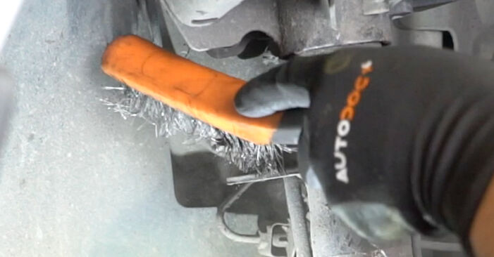 Wie schmierig ist es, selber zu reparieren: Stoßdämpfer beim Mercedes S203 C 200 1.8 Kompressor (203.242) 2007 wechseln – Downloaden Sie sich Bildanleitungen