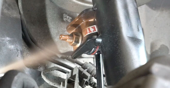 Wie schmierig ist es, selber zu reparieren: Domlager beim Mercedes S203 C 200 1.8 Kompressor (203.242) 2007 wechseln – Downloaden Sie sich Bildanleitungen